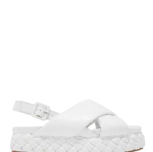 **in box** 1.5in low crisscross sandles.